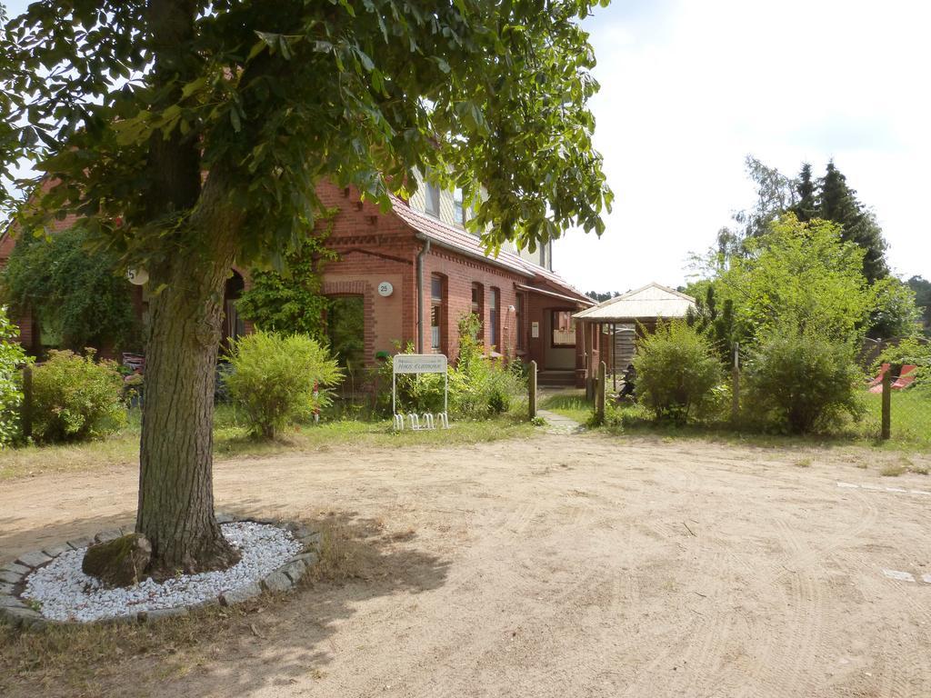 Haus Elbtalaue Apartment Блекеде Екстериор снимка